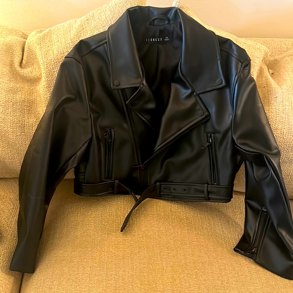 Lioness Faux leather waist length jacket like new xs